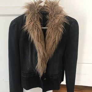 Fitted jean jacket with faux fur collar